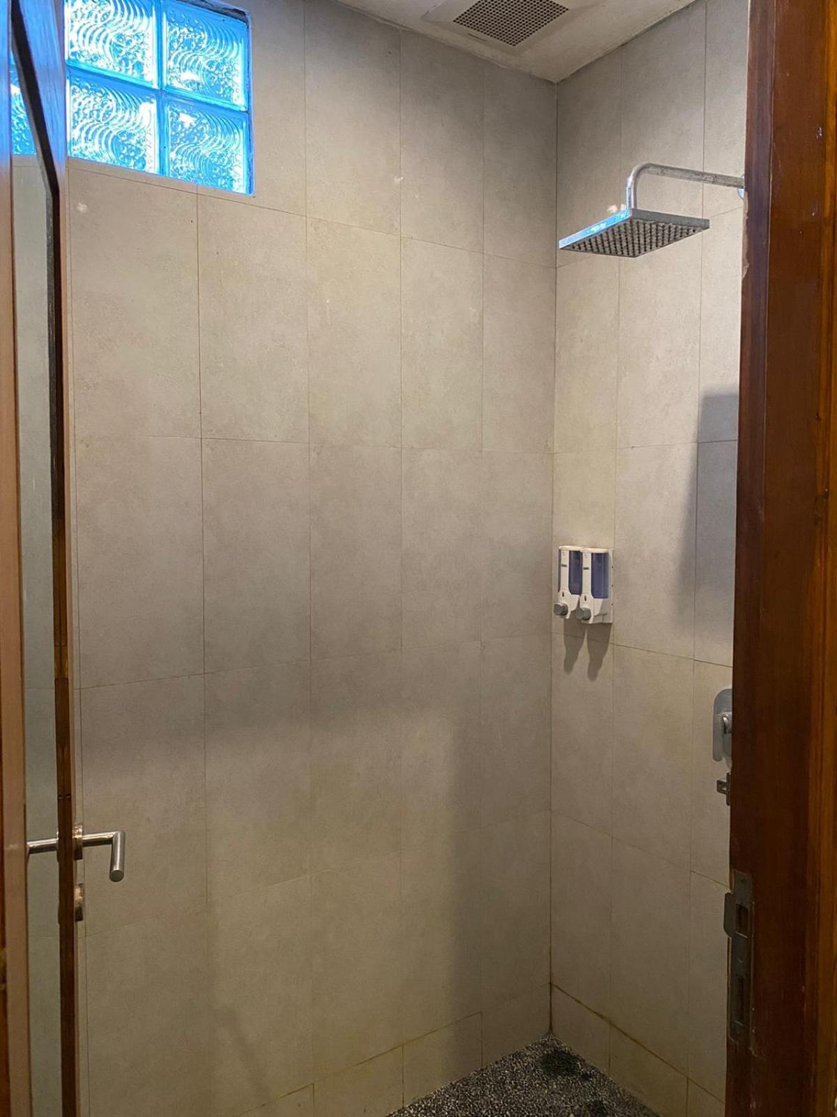 Asiana Lovina Hotel Екстериор снимка